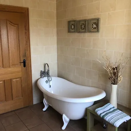 Loch Tonn House Holiday home *